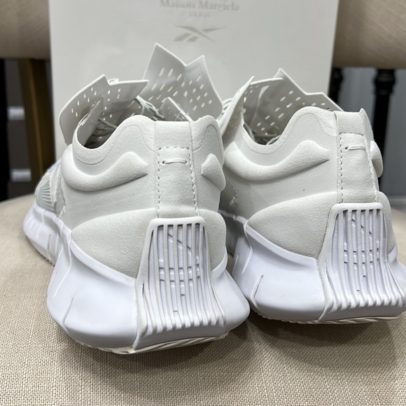 Maison Margiela x Reebok Zig 3-D Memory Of GW5008 White Sneakers - Picture 8 of 12